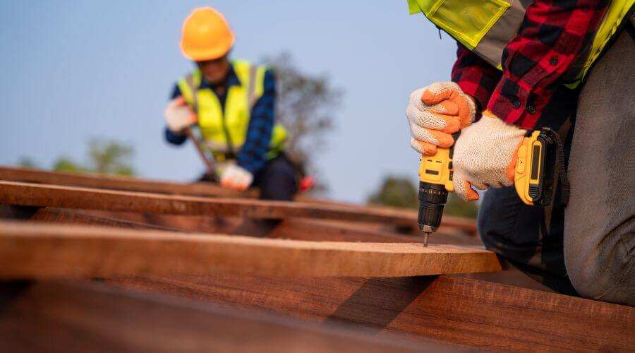 Professional gutter cleaning in Elmdale, KS